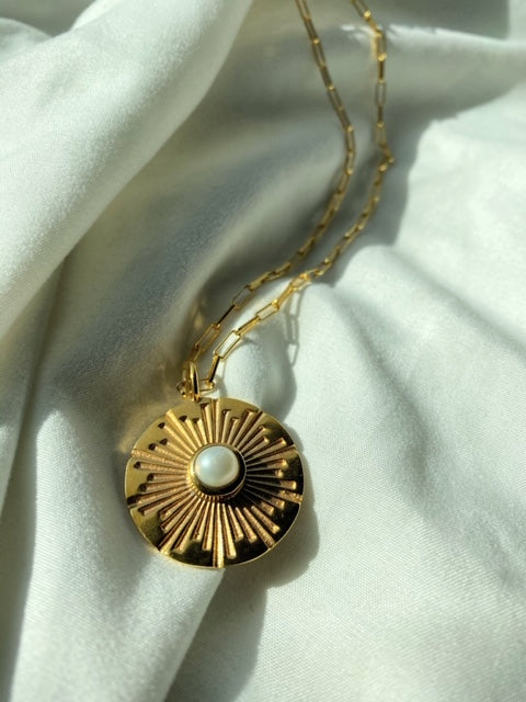 Sol Necklace